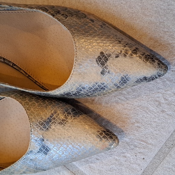 Preview International Metalic Snake Print Leather Pumps - Picture 8 of 9